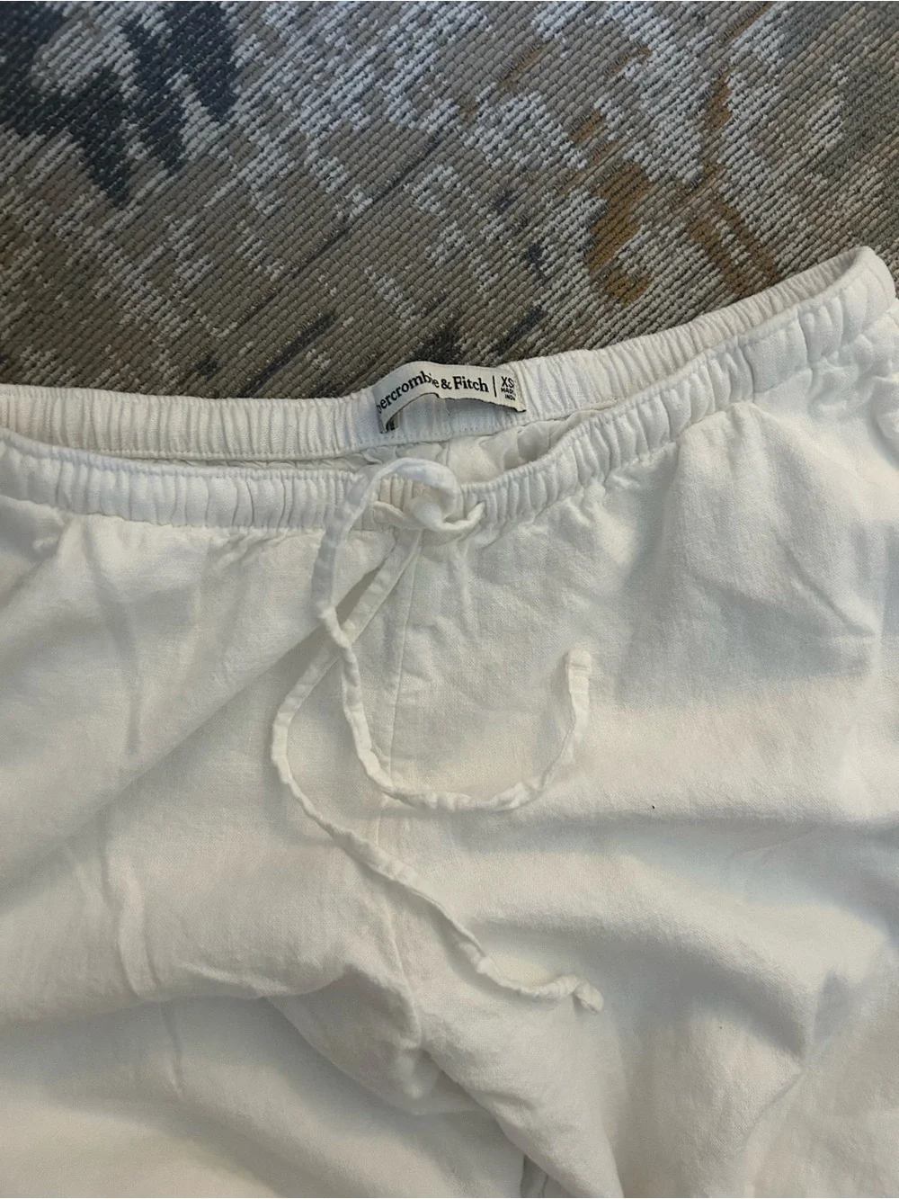 Abercrombie & Fitch womans white